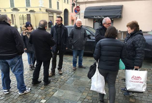 Ogni mattina, fino al 4 marzo, Matteo Piloni sarà presente nei paesi del territorio per parlare con le persone