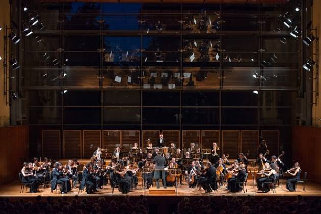 Teatro Ponchielli Due grandi pianisti Bruno Canino e Antonio Ballista festeggiano, con la Filarmonica Toscanini