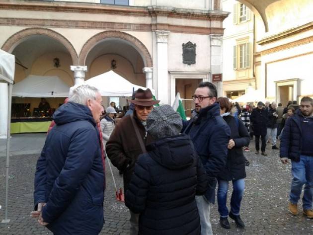 Il tour di Matteo Piloni (Pd) tocca Rivolta d’Adda ,Casalbuttano, Spino d’Adda  ed i mercati di Crema