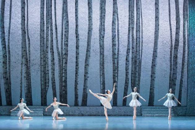 Al teatro Ponchielli il balletto ‘Cenerentola’  con gli allievi dell’Accademia Teatro alla Scala