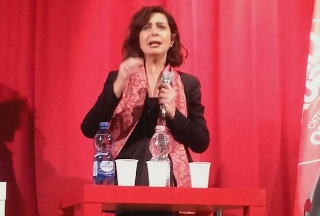 Laura Boldrini (Liberi e Uguali)  a Cremona  Un teatro gremitissimo l’ha accolta con un grande applauso