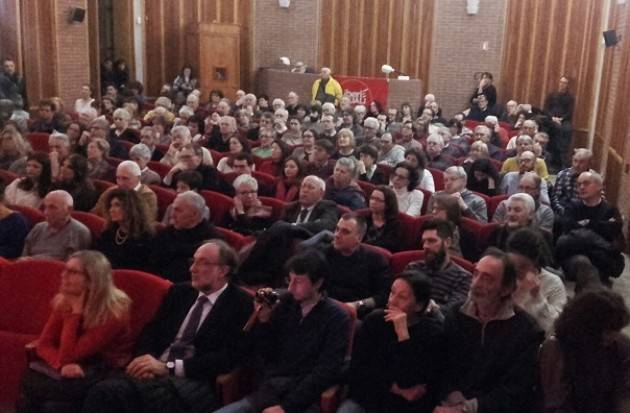 Laura Boldrini (Liberi e Uguali)  a Cremona  Un teatro gremitissimo l’ha accolta con un grande applauso