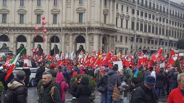 Manifestazione antifascista a Roma. Della Cgil di Cremona sono in 60