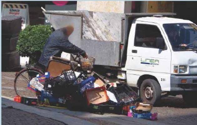 La povertà ci circonda , Basta! Salvo Liuzzi (Cremona)