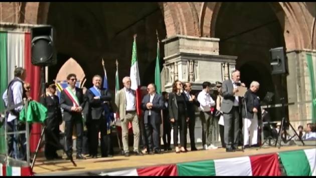 (Video) Cremona  #25aprile2018  La città risponde e partecipa al corteo ed alle celebrazioni