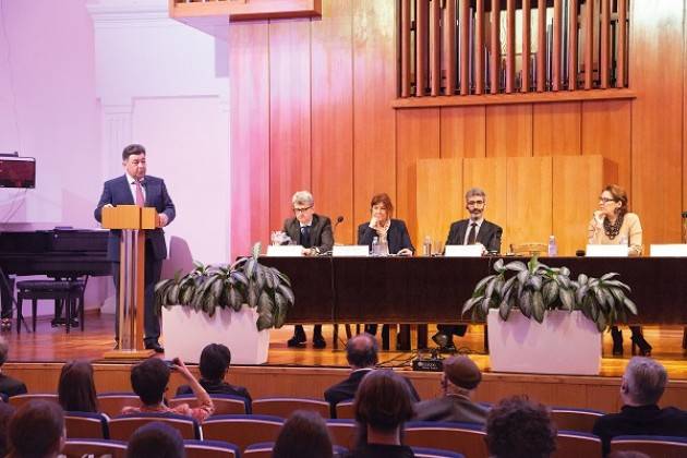 MDV Cremona Il mito di Stradivari affascina Mosca