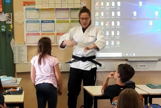 Cremona Sportivi e bambini insieme sulle linee del piedibus e in classe