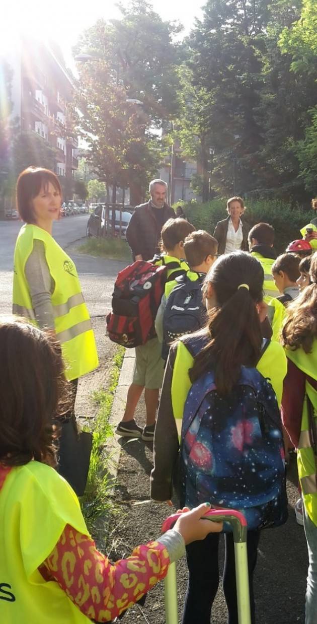 Cremona: è tornato il piedibus alla scuola primaria Bissolati