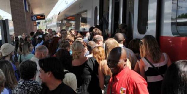 Linea Trenord Cremona-Brescia ulteriori proteste dei pendolari e richiesta ai Prefetti di Brescia e Cremona di Intervenire