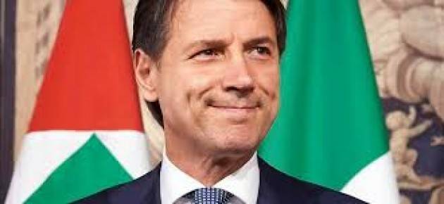 La caduta di stile del Premier Giuseppe Conte  di Gabriele Beccari  (Cremona)