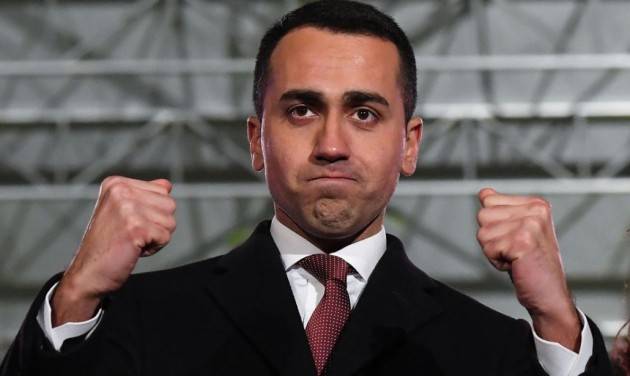 Nella guerra tra imbonitori, Di Maio adesso imita Renzi Gabriele Beccari (Cremona)