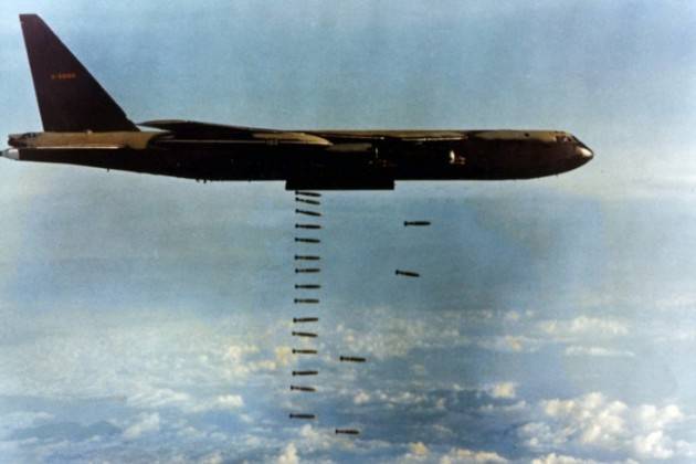 AccaddeOggi   #18giugno 1965 – Guerra del Vietnam: Gli Stati Uniti usano i bombardieri B-52 per attaccare i Vietcong