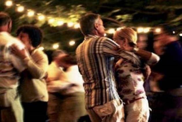 Cremona: domani 19/6 primo appuntamento con 'Ballando Ballando', serate danzanti nei quartieri