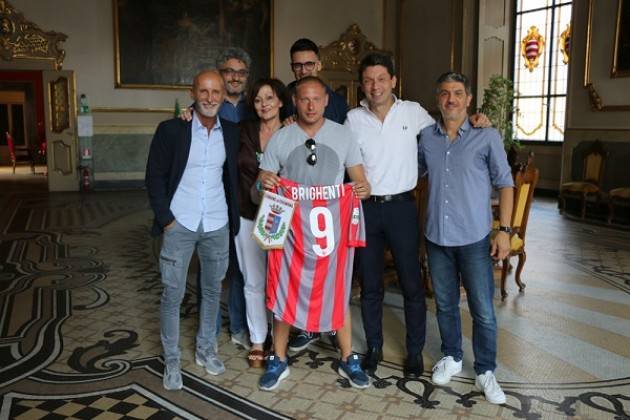 Cremona: ospite in Comune un campione di calcio davvero speciale
