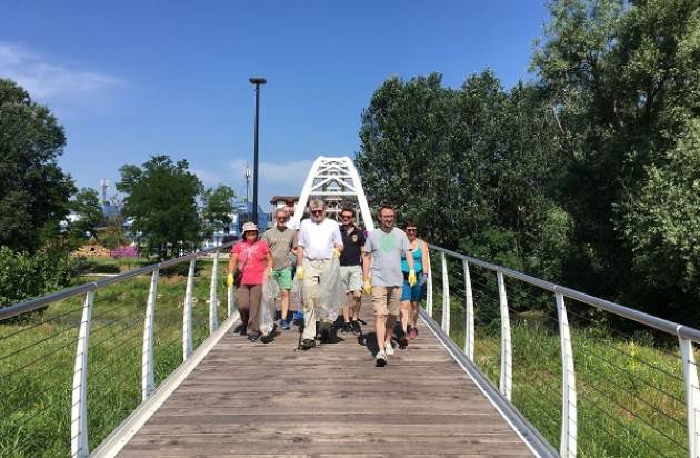Crema Fiab ed i volontari domenica 8 luglio puliscono le aree della stazione di Crema