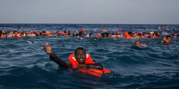 Pianeta Migranti. In mare muore una persona su 7. ‘Ong tornino a fare salvataggi’