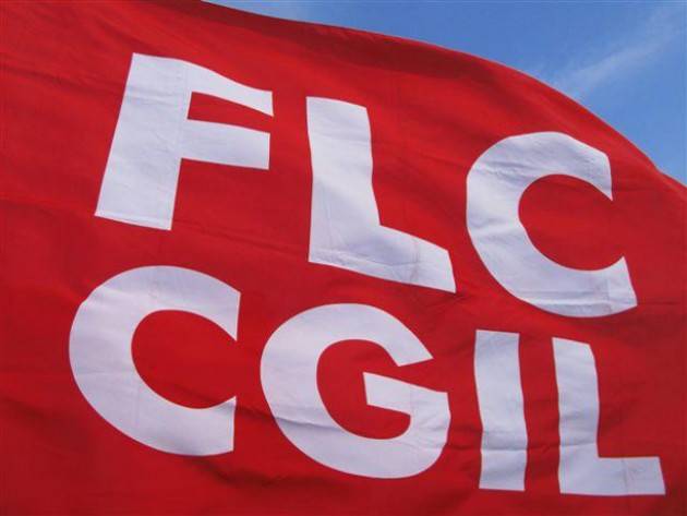 Accesso all'insegnamento. ADI, FLC CGIL e LINK lanciano una petizione per ottenere certezze e tutele