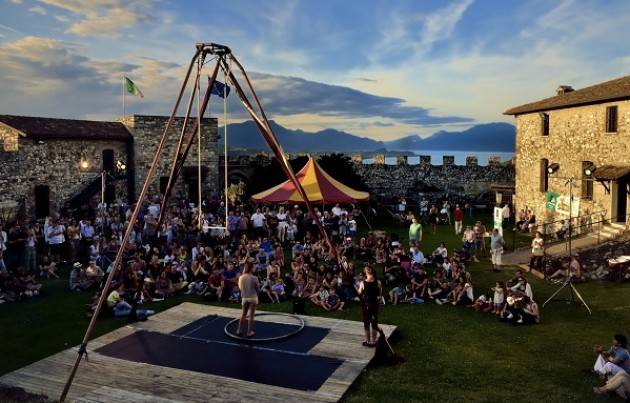 Lonato in Festival  con decine di spettacoli di artisti di strada da 2 al 5 agosto 2018