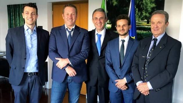 Riportiamo l'ambiente al centro