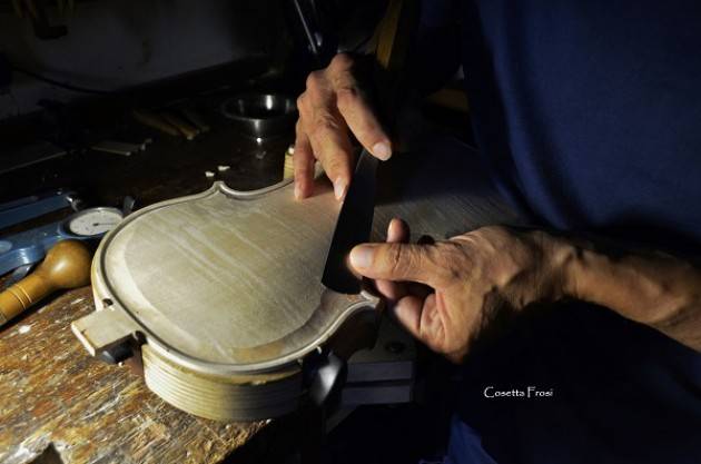 Alla libreria del Convegno di Cremona l'esposizione personale di Cosetta Frosi , dal 26 luglio al 9 settembre