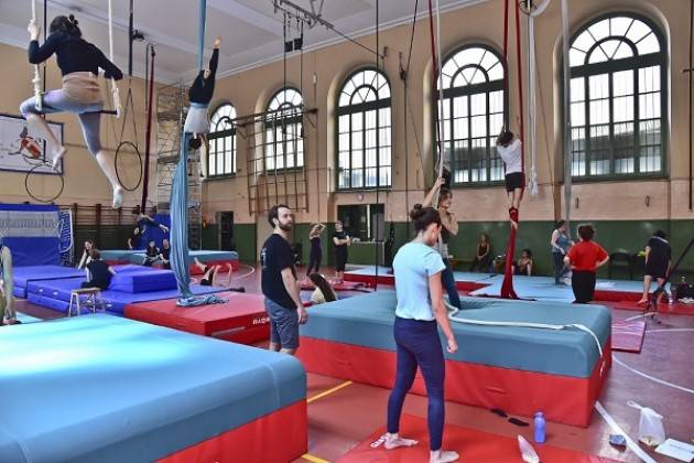 Torino LA FLIC SCUOLA DI CIRCO, UN’ECCELLENZA CHE INTEGRA FORMAZIONE E CREAZIONE.