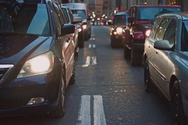  Cremona: da ottobre provvedimenti per un'aria più salubre. Stop alle auto 3 diesel