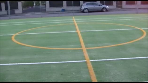 (Video) Torricella del Pizzo (Cr) Il Sindaco Emanuele   Sacchini  inaugura il campo tennis-calcetto