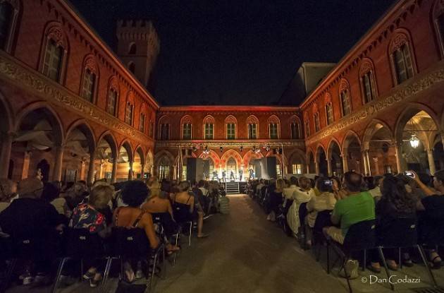 Cremona: AcqueDotte, in 15mila tra piazza del Comune e palazzo Trecchi