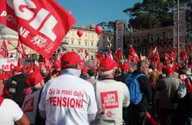 Pensioni: il Governo non le tocchi by Pensionati di Cgil, Cisl e Uil