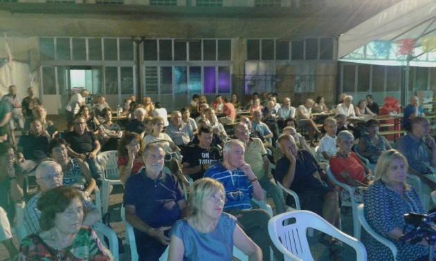 Festa Unità Cremona Galimberti risponde su stabilità dei ponti, sul NO iscrizione genitorialità  di due  mamme  lesbo per stesso bimbo  e sul No alla Strada SUD