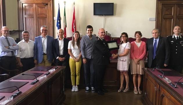 Piacenza: una targa ricordo da parte del sindaco al colonnello Scattaretico che lascia la città