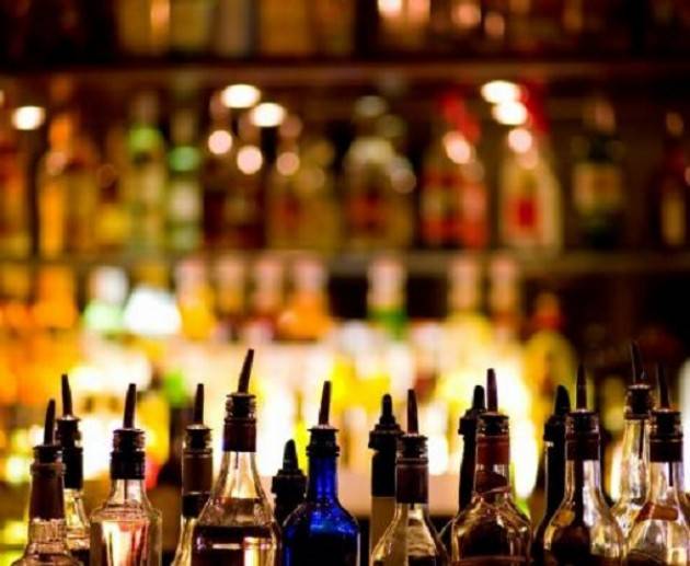 Cremona: allarme alcolismo giovanile, intossicazione etilica per un tredicenne