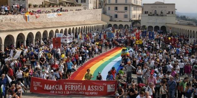Marcia Pace Perugia-Assisi 100mila manifestanti. Dichiarazioni di Boldrini e Camusso