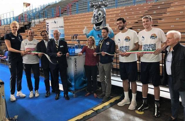 Padania Acque L’acqua vince sul campo: Vanoli Basket e Pomì Casalmaggiore hanno scelto l’acqua del rubinetto