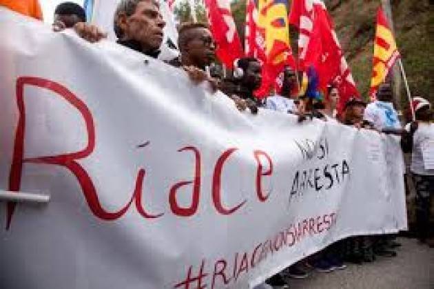 Pianeta Migrante. La politica dell’apartheid sul modello Riace.