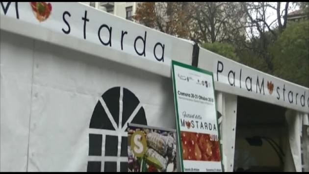 (Video) Cremona Festa Mostarda 2018 Barbara Manfredini : è un notevole successo. E nel 2019 anche la festa dei formaggi cremonesi