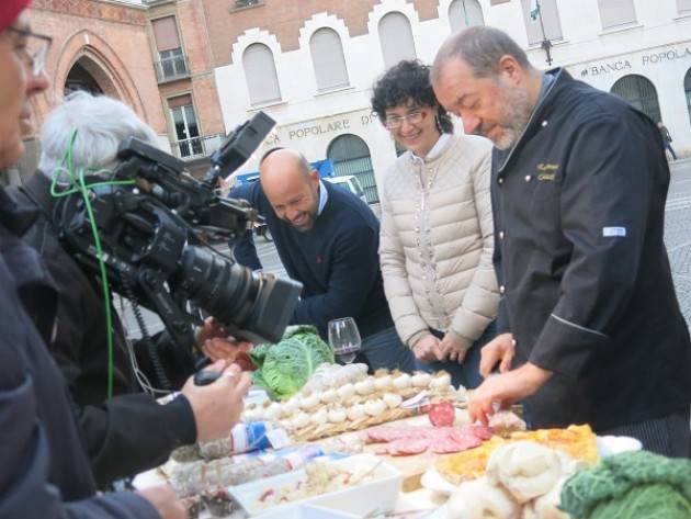 Cremona: la Festa del Salame in diretta su Unomattina