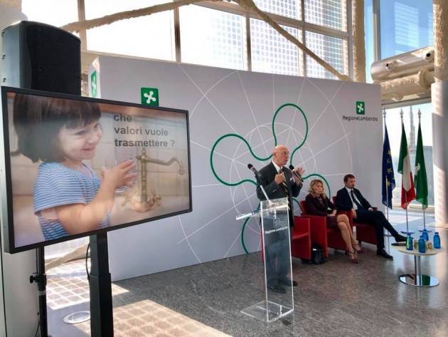Padania Acque ARRIVA  ACQUABOOK PER GLI STUDENTI DELLA PROVINCIA DI CREMONA E DELLA LOMBARDIA