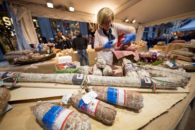 Da domani a domenica Festa del Salame a Cremona