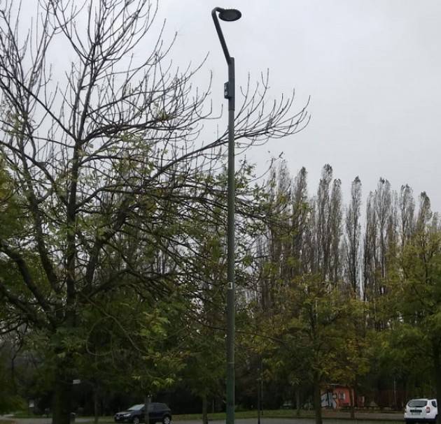 Cremona Illuminazione, prosegue la sostituzione delle luci di arredo urbano nei parchi e nelle aree verdi