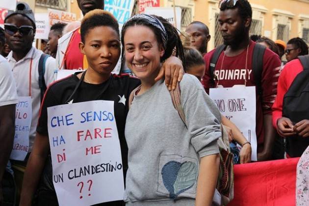 Pianeta Migranti. Costretti a bighellonare dalla Regione Lombardia.