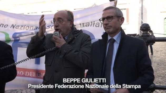 Con i giornalisti in piazza senza se e senza ma di Gian Carlo Storti