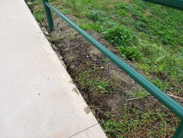 Prematuro degrado della ciclabile di Via del sale. La denuncia , con foto, di Alessandro Fanti (Lega)  -video