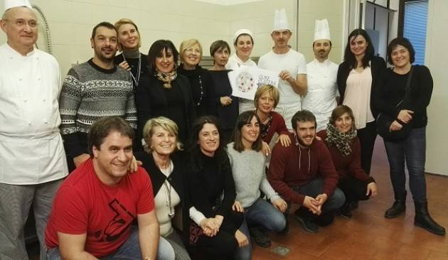 Cremona Ristorazione scolastica, anche gli ospiti stranieri, dei Paesi Baschi, apprezzano