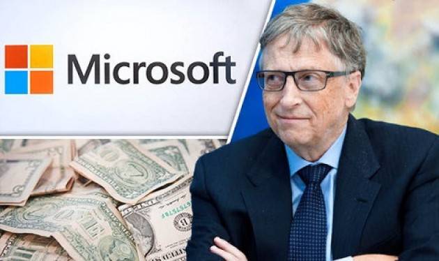 AccaddeOggi  #29novembre 1975 - Il nome 'Micro-soft' viene usato da Bill Gates 