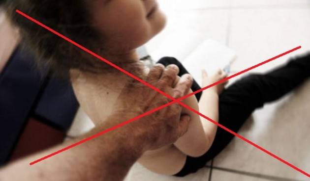SOLTANTO GLI INDEGNI TOCCANO I BAMBINI  di VINCENZO ANDRAOUS ( Pv-CDG)