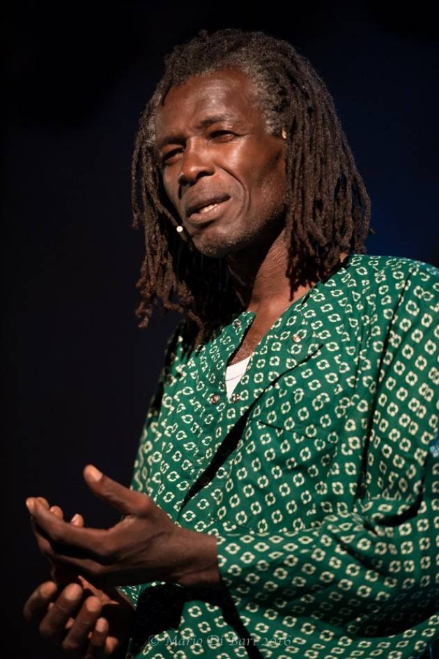 Mohamed BA presenta ‘Invisibili’ sabato 15 dicembre ad Almese (TO)