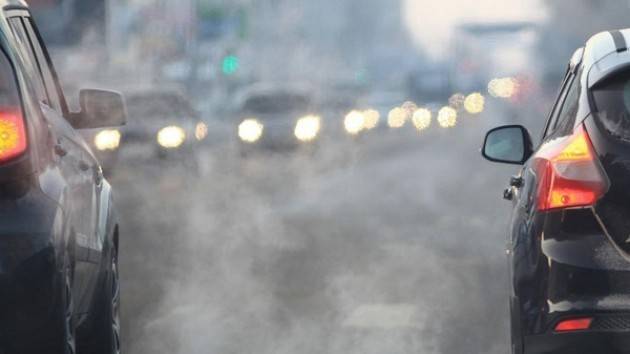 Cappa di smog in tutta la Lombardia, a Cremona PM 10 da cinque giorni sopra la soglia