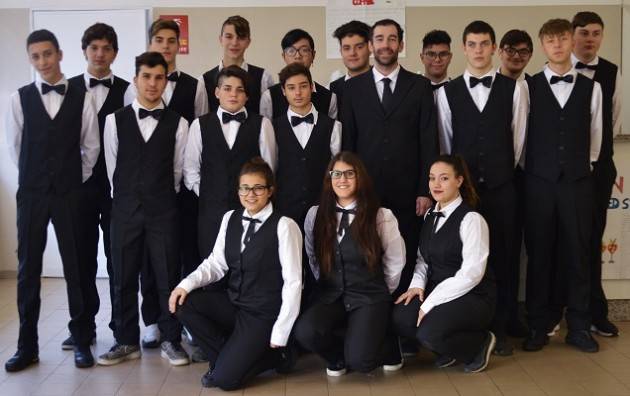 A Crema CR. Forma celebra il decennale con la consegna delle divise al Settore Sala Bar