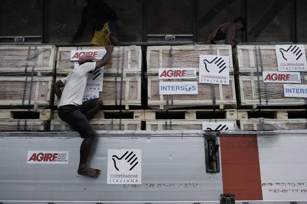 Pianeta Migranti. ‘Aiutiamoli a casa loro’ ma si colpisce le ong che lo fanno.